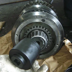 Cheie tubulara pentru transmisie punte Scania 70x64 mm