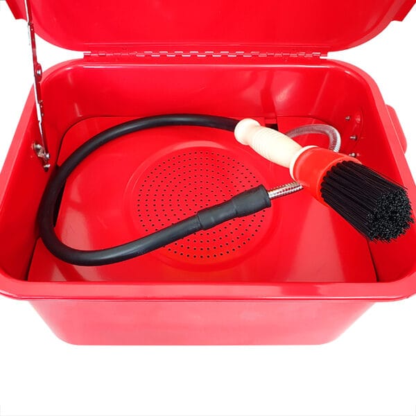 myjka-zblizenie-na-szczote-700-600×600 Aparat de spălat piese auto 13L